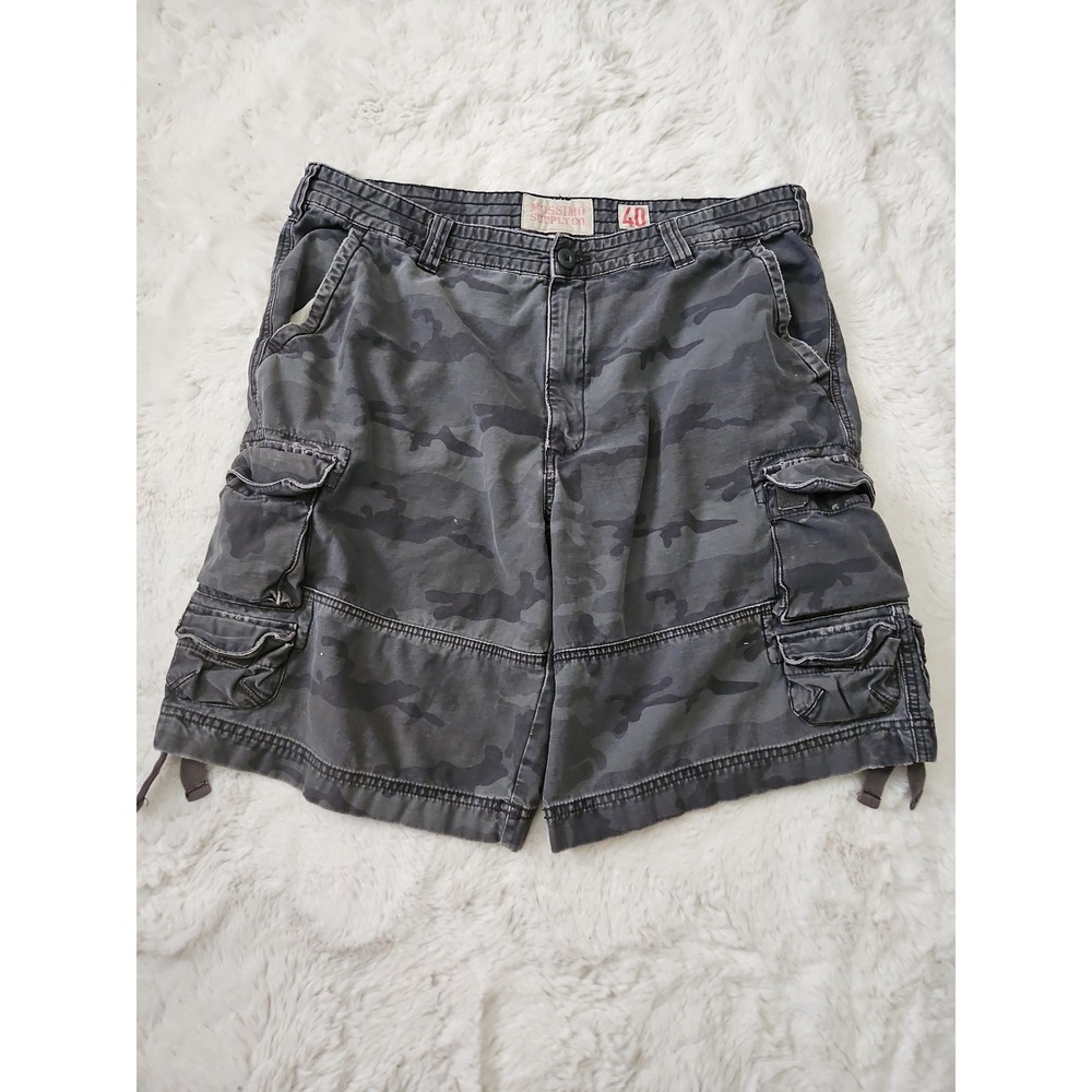 Y2K Mossimo Men's Camo Cargo Shorts Size 40 Faded Gray Grunge Streetwear